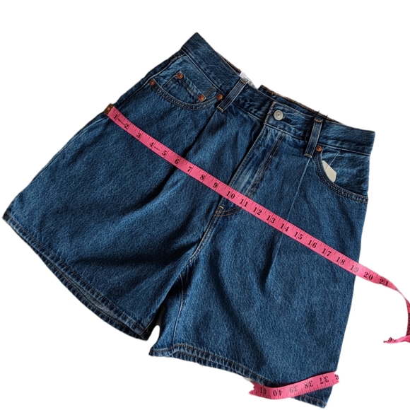 Levi's Super High Rise Ribcage Shorts - Picture 5 of 7
